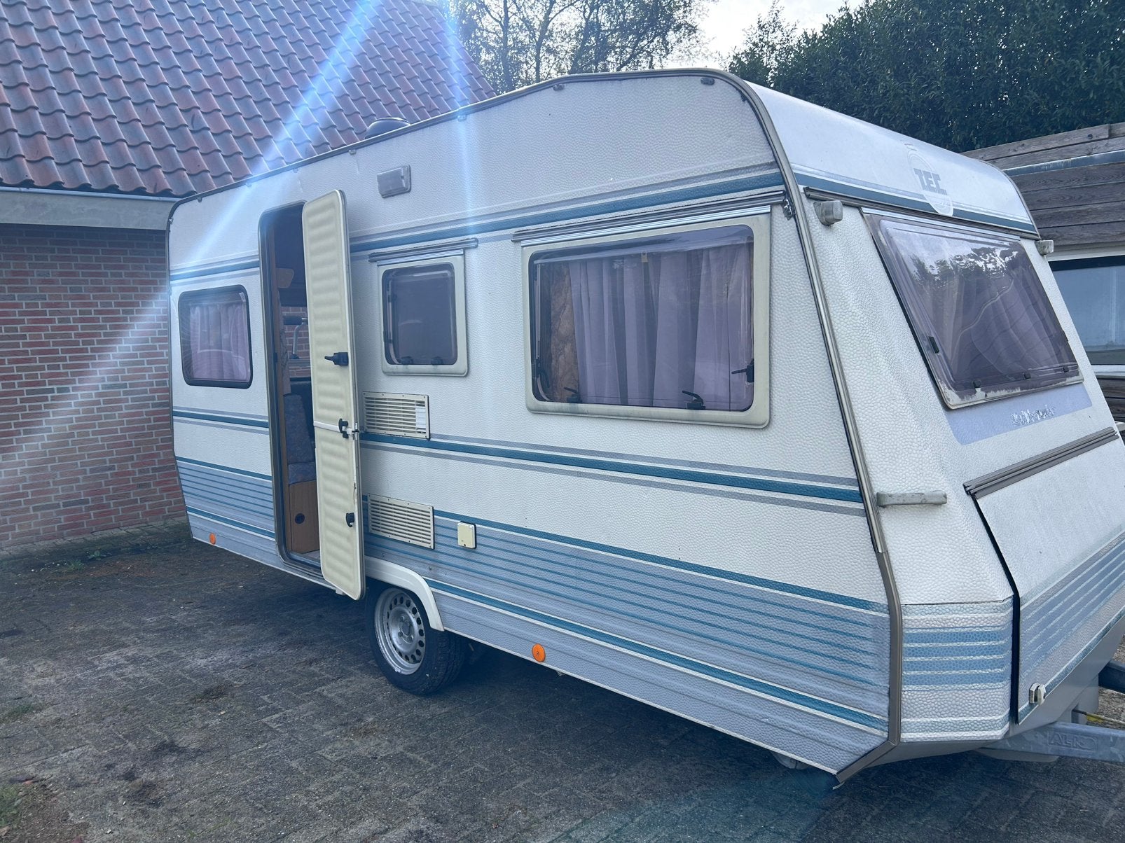 Tec caravan TB5 1995 met badkamer en nieuwe voortent, Bedrijf, Rondzit, Tot en met 4
