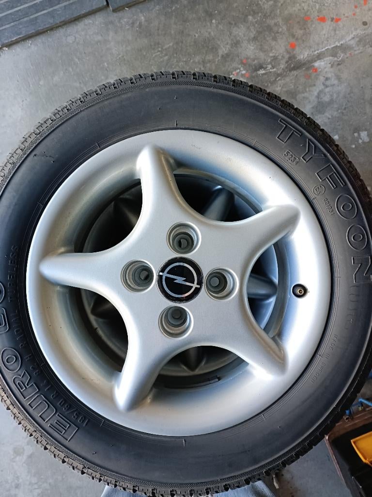 VELGEN EN BANDEN 14INCH 4X100, Auto-onderdelen, Ophalen, 14 inch, Gebruikt, Banden en Velgen