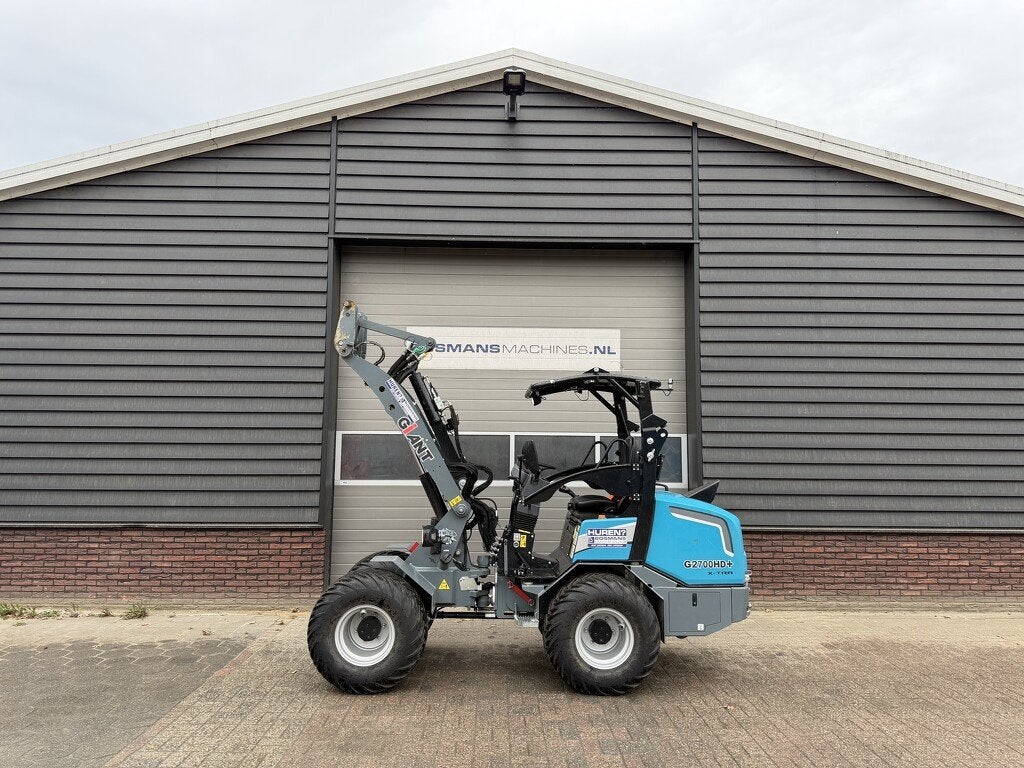 Giant G2700 X-TRA HD+ minishovel 2026 273 uur €515 LEASE, Tobroco, Info@tobroco.nl, Sprendlingenstraat 57
5061 KM  Oisterwijk