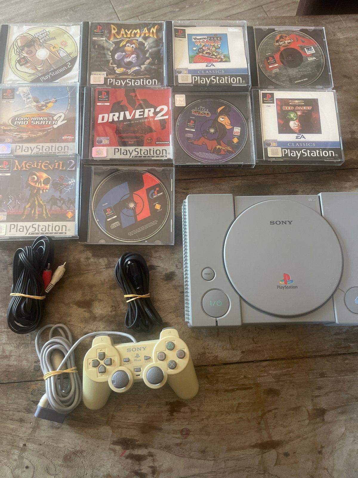 PlayStation 1 Classic Console met 10 Games en Controller, Spelcomputers en Games, Spelcomputers | Sony PlayStation 1, Gebruikt