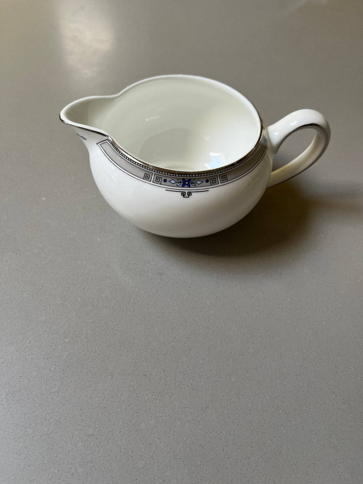 Wedgwood Amherst melkkannetje laag., Ophalen of Verzenden