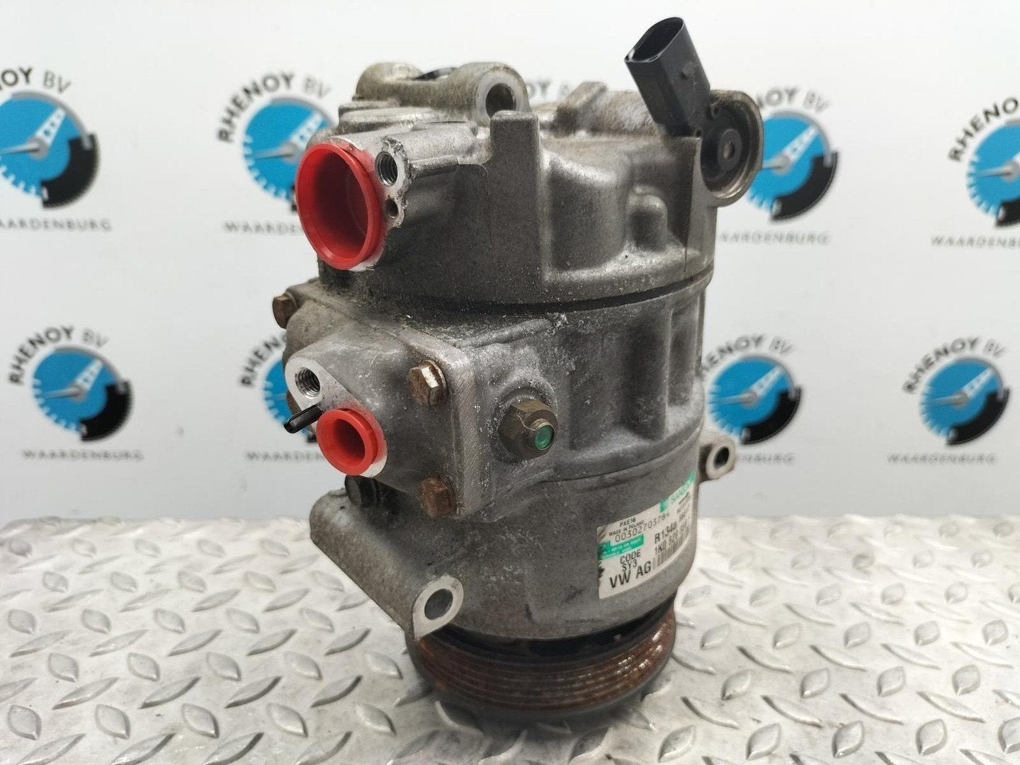 VOLKSWAGEN PASSAT 2.0 TDI Comfortl.Bns AIRCO COMPRESSOR / AI, Auto-onderdelen, Ophalen of Verzenden, Gebruikt, ARN erkend