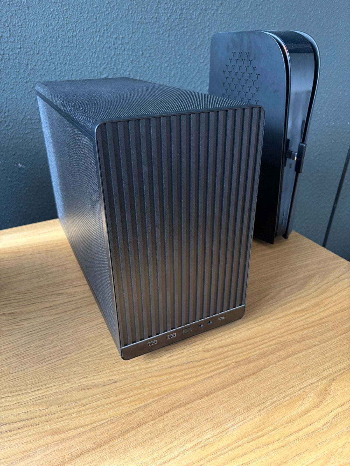 Compacte gaming-pc 5600X + RX 6700 XT, bijna alles nieuw, Ophalen of Verzenden, Zo goed als nieuw, Gaming, SSD