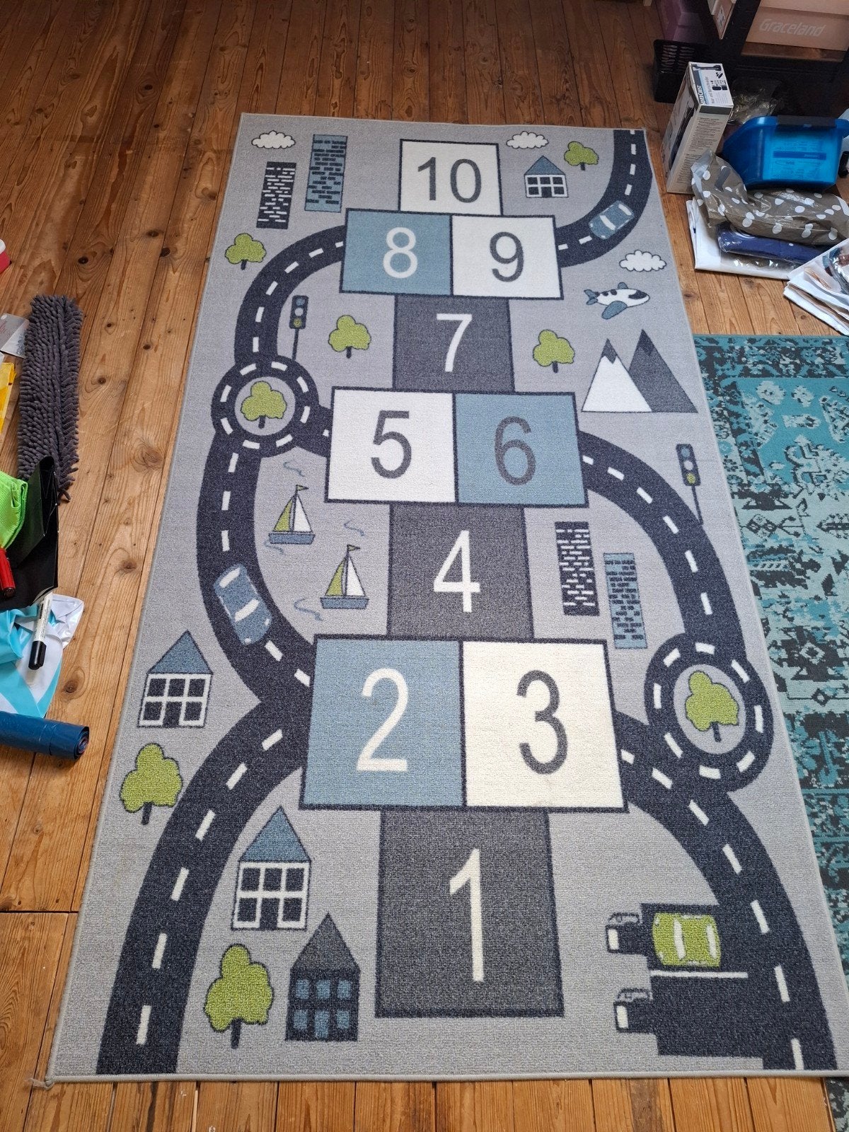 Speelkleed met wegen en hinkelbaan 200x100 cm, Ophalen, Gebruikt, Jongen of Meisje
