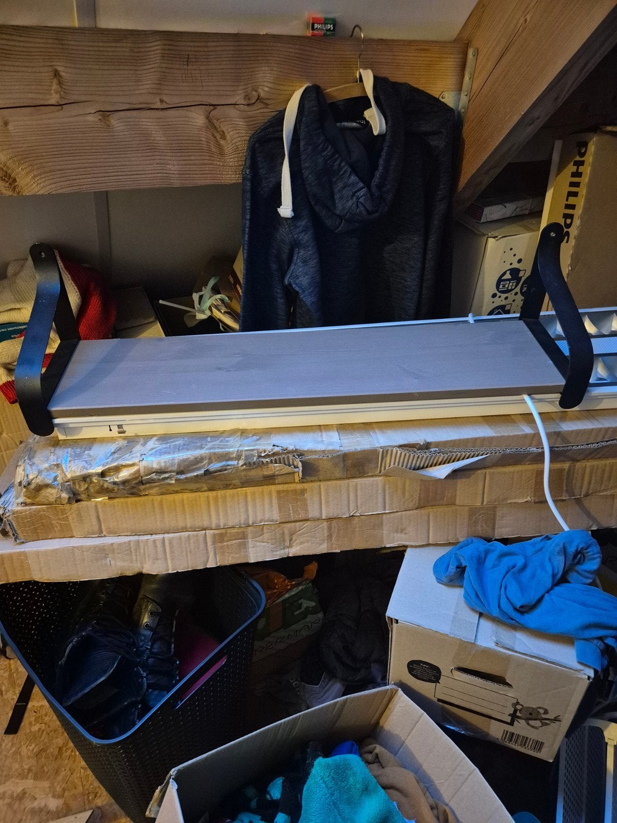 2 IKEA EKBY HEMNES wandplanken met beugels, Ophalen, Gebruikt