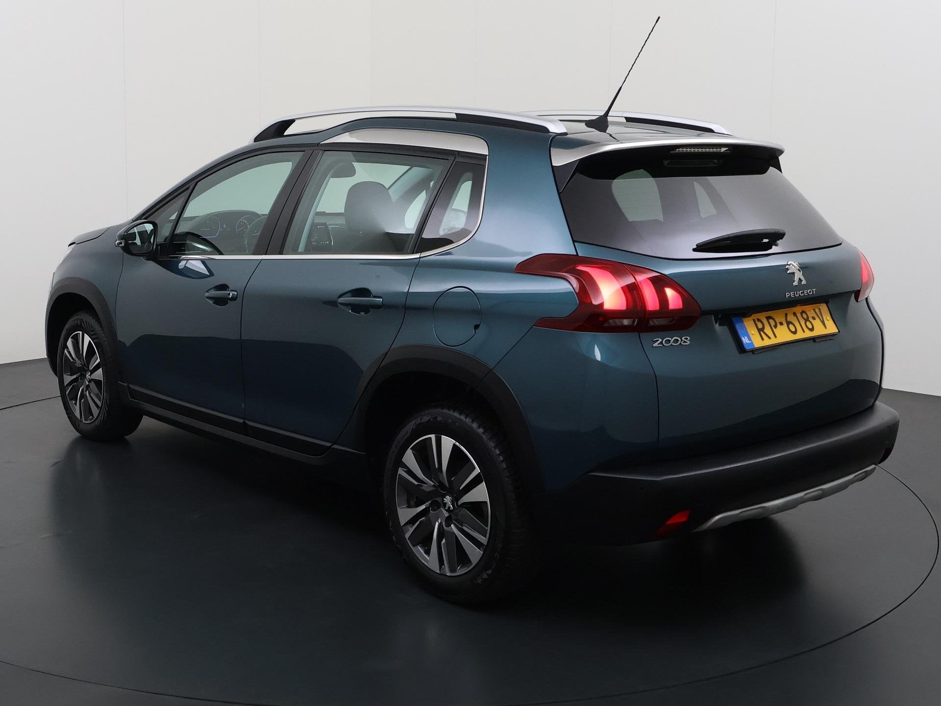 Peugeot 2008 1.2 PureTech Allure | Panoramadak | Navigatie |, Auto's, Voorwielaandrijving, 12 maanden, Stof, Euro 6