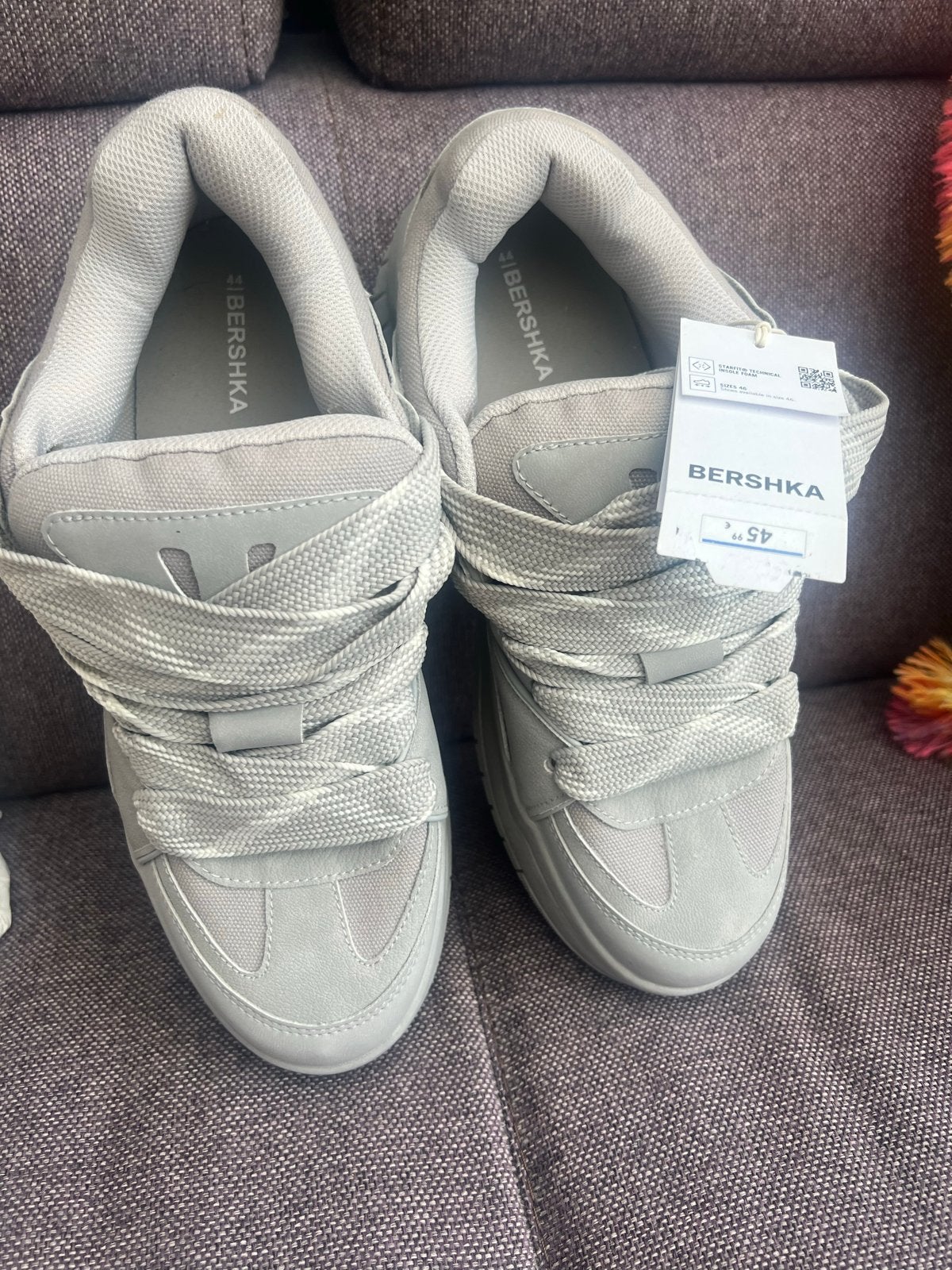 Bershka Sneakers Maat 44 - Nieuw met kaartjes, Ophalen of Verzenden, Nieuw, Overige kleuren, Sneakers of Gympen