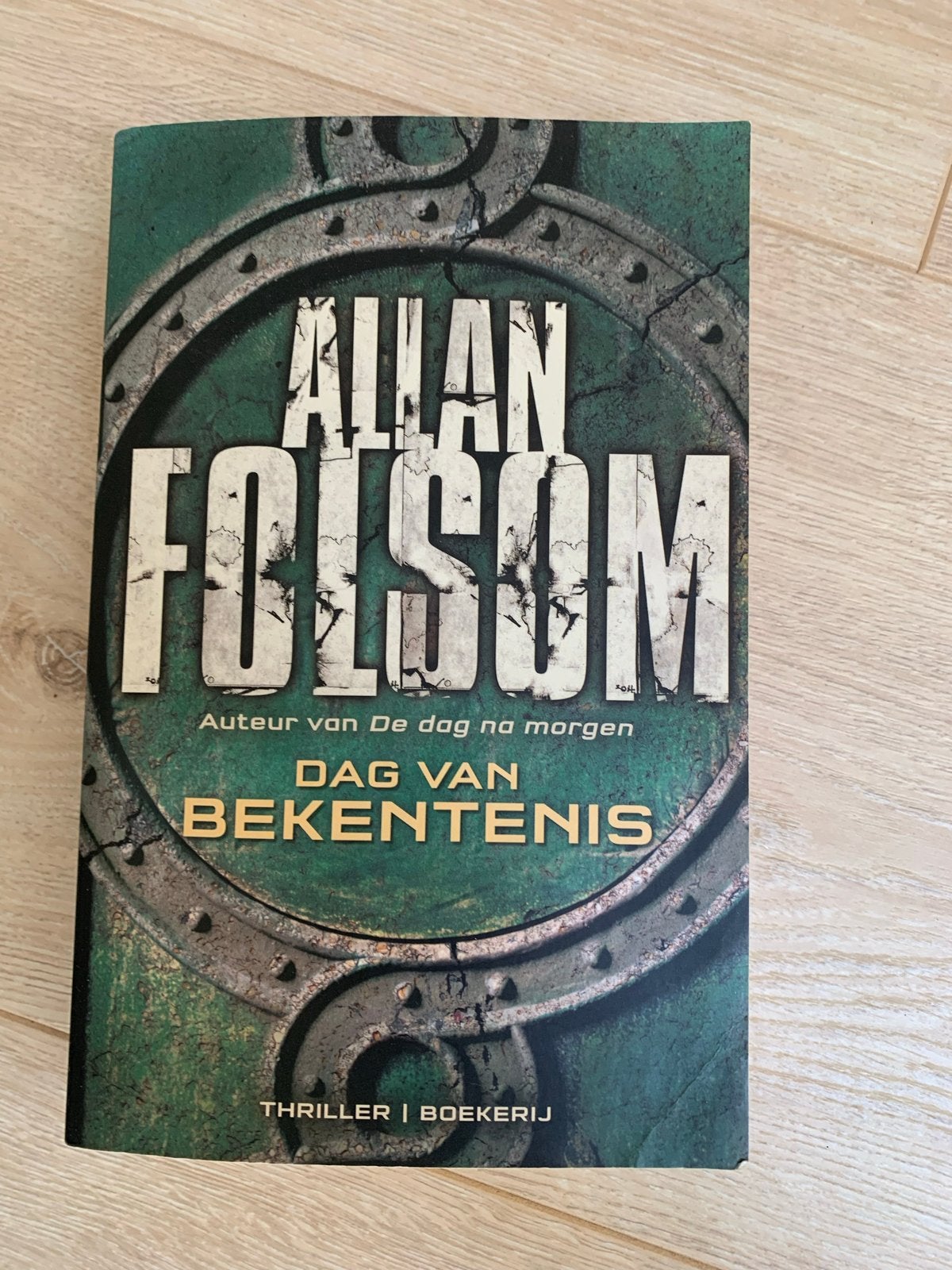 Allan Folsom - Dag van Bekentenis (Thriller), Ophalen of Verzenden, Gelezen, Nederland