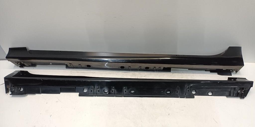 Sideskirt set Toyota Prius, Onderdelen@venauto.nl, Van der Ven Autorecycling B.V., Gebruikt, Ettenseweg 76, 4706 PB Roosendaal, The Netherlands