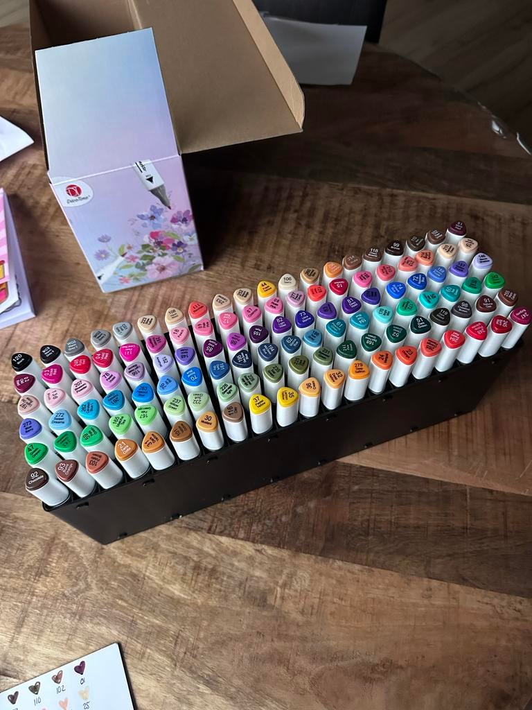 Set van 120 Aqua Markers., Ophalen of Verzenden, Zo goed als nieuw, Overige typen