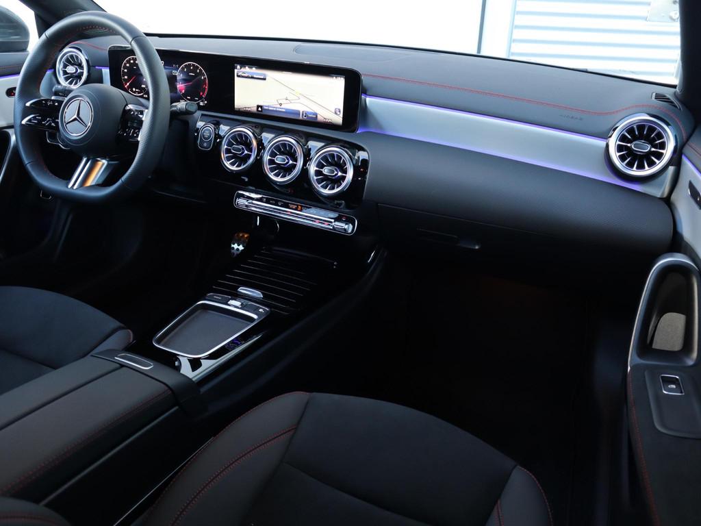 Mercedes-Benz CLA-klasse 180 Star Edition AMG Line, CLA, 4 cilinders, Origineel Nederlands, Bedrijf