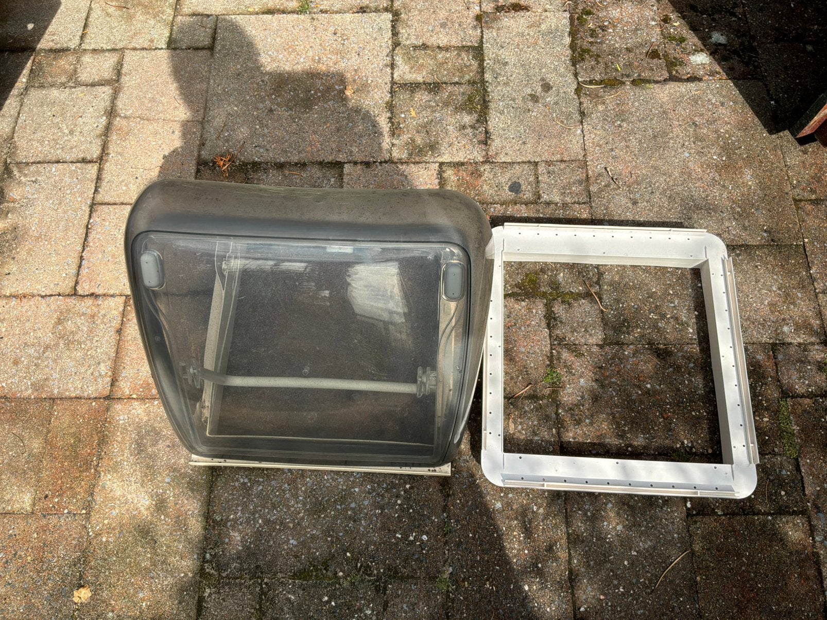 Heki Dometic Dakraam, Ophalen, Gebruikt