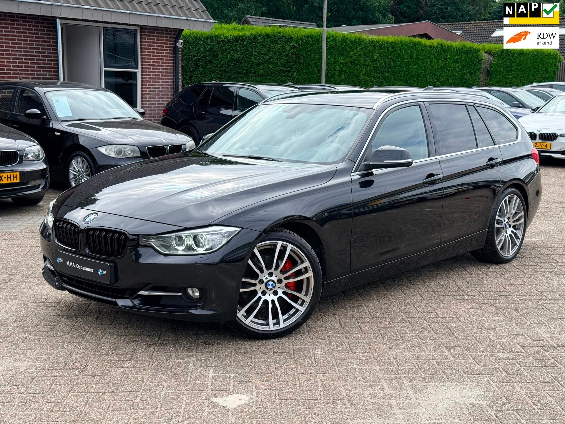 BMW 3-serie Touring 335i High Executive Upgrade Sport|Carpla, Auto's, Euro 5, Achterwielaandrijving, Gebruikt, Zwart
