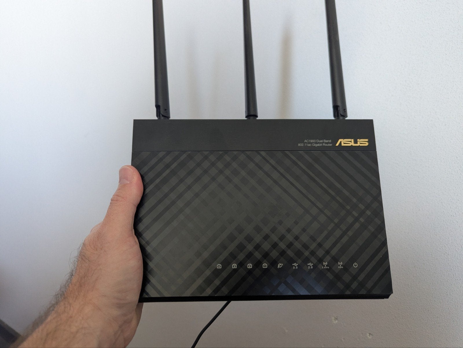 Asus RT-AC68U router met originele voeding, Computers en Software, Ophalen of Verzenden, Gebruikt, Router, ASUS