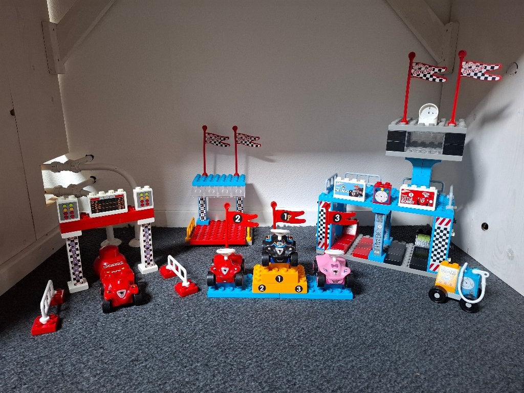 Lego Duplo Racebaan met auto's en accessoires, Gebruikt, Overige thema's, Lego, Ophalen of Verzenden