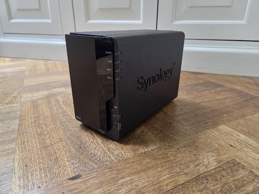 Synology DiskStation DS218 (zonder harddisks), Computers en Software, Ophalen of Verzenden, Gebruikt