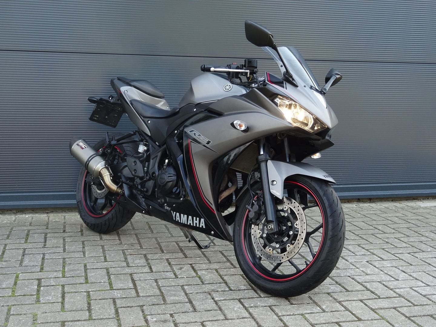YAMAHA YZF-R3 R3 mat grijs 2017 ABS SC-PROJECT nette staat, Motoren, Motoren | Yamaha, 2 cilinders, 321 cc, Bedrijf, Onbekend