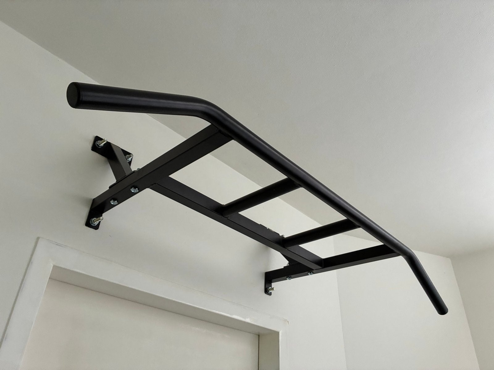 Pull up bar voor wandbevestiging, Sport en Fitness, Ophalen, Armen, Overige typen, Zo goed als nieuw