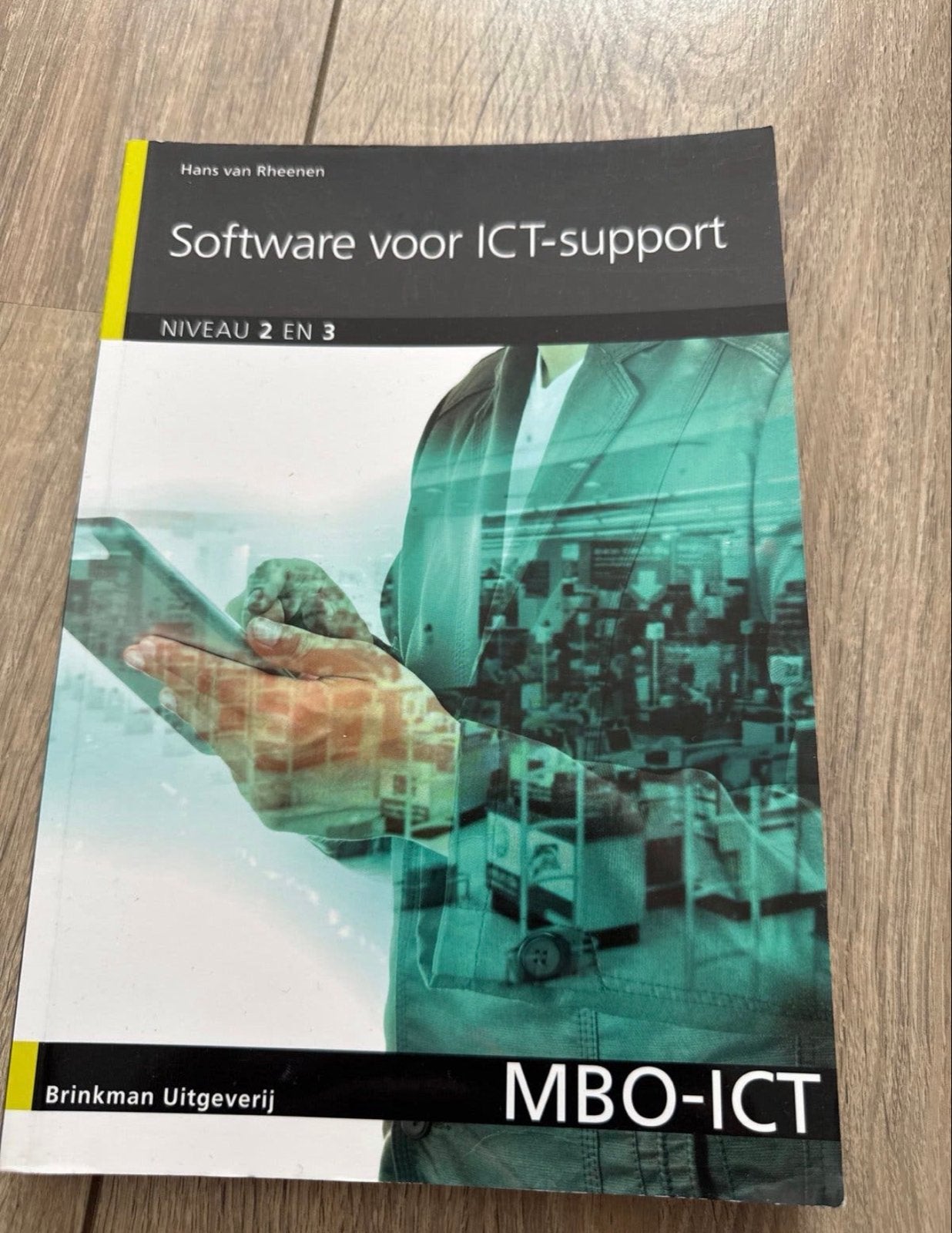 Software voor ICT-support MBO-ICT NIVEAU 2 EN 3, Boeken, Studieboeken en Cursussen, Ophalen of Verzenden, Beta, Zo goed als nieuw
