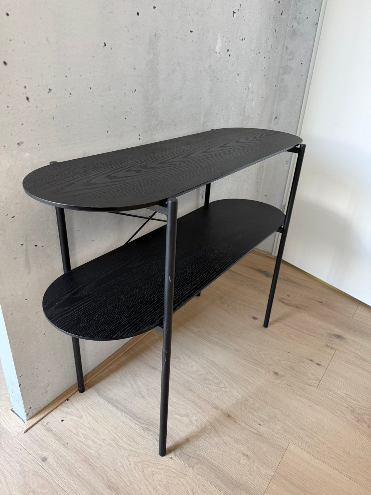 Sidetable zwart, Ophalen, 100 tot 150 cm, Zo goed als nieuw, 25 tot 50 cm