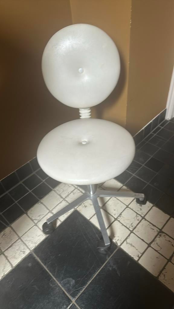 Tabouret met rugleuning, Ophalen, Gebruikt, Massagestoel of Kussen