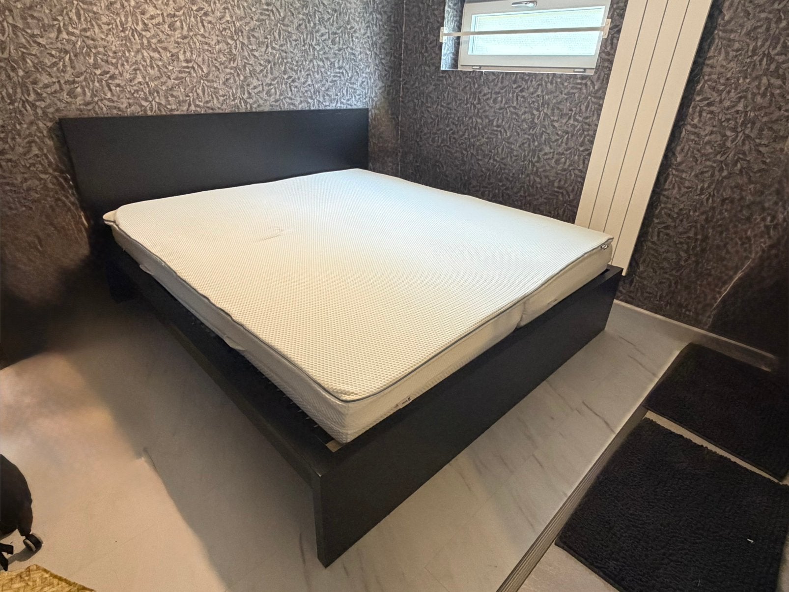 IKEA Malm bed 180x200 met lattenbodems, matrassen en topper, Ophalen, Bruin, Tweepersoons, Zo goed als nieuw