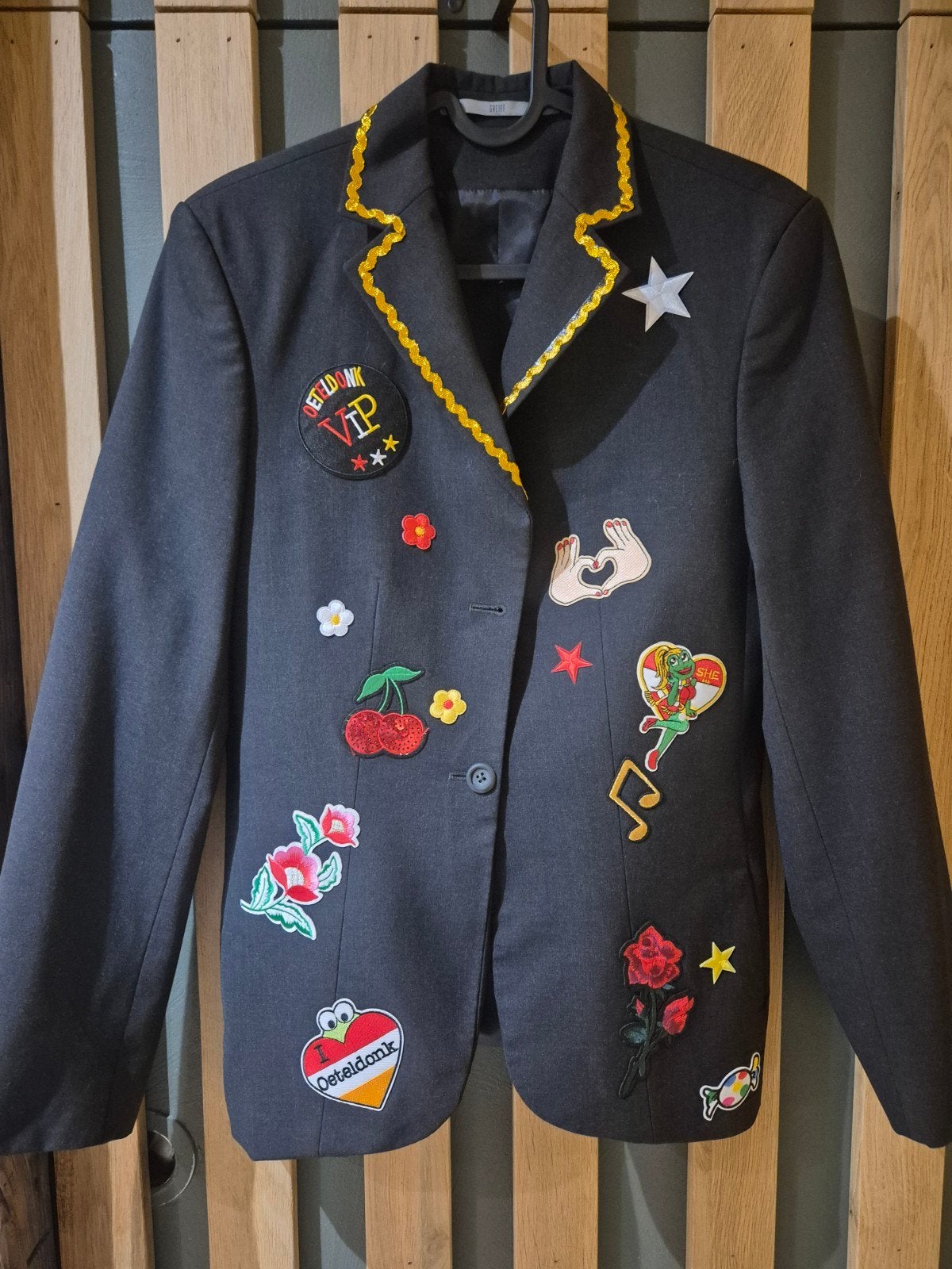 Carnavalsjas Oeteldonk Stijl - Uniek en Feestelijk, Kleding | Dames, Carnaval, Ophalen of Verzenden, Kleding, Maat 36 (S)
