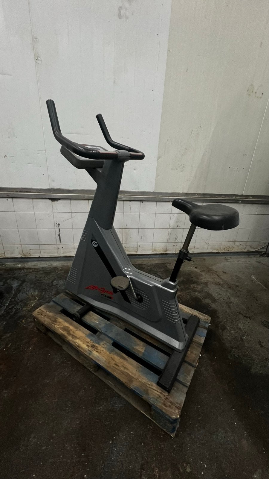 Life Cycle 9500HR Hometrainer - Professionele Kwaliteit, Ophalen, Gebruikt, Benen