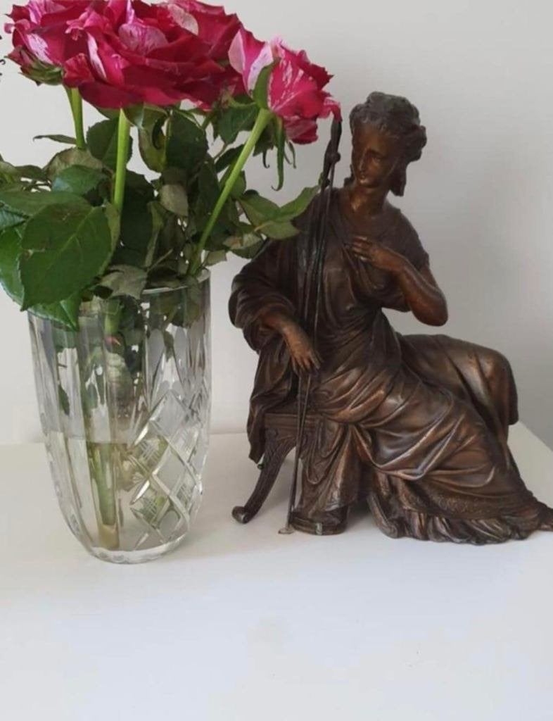 Beeld Griekse vrouw met speren van zamak, Antiek en Kunst, Antiek | Koper en Brons, Ophalen of Verzenden, Brons