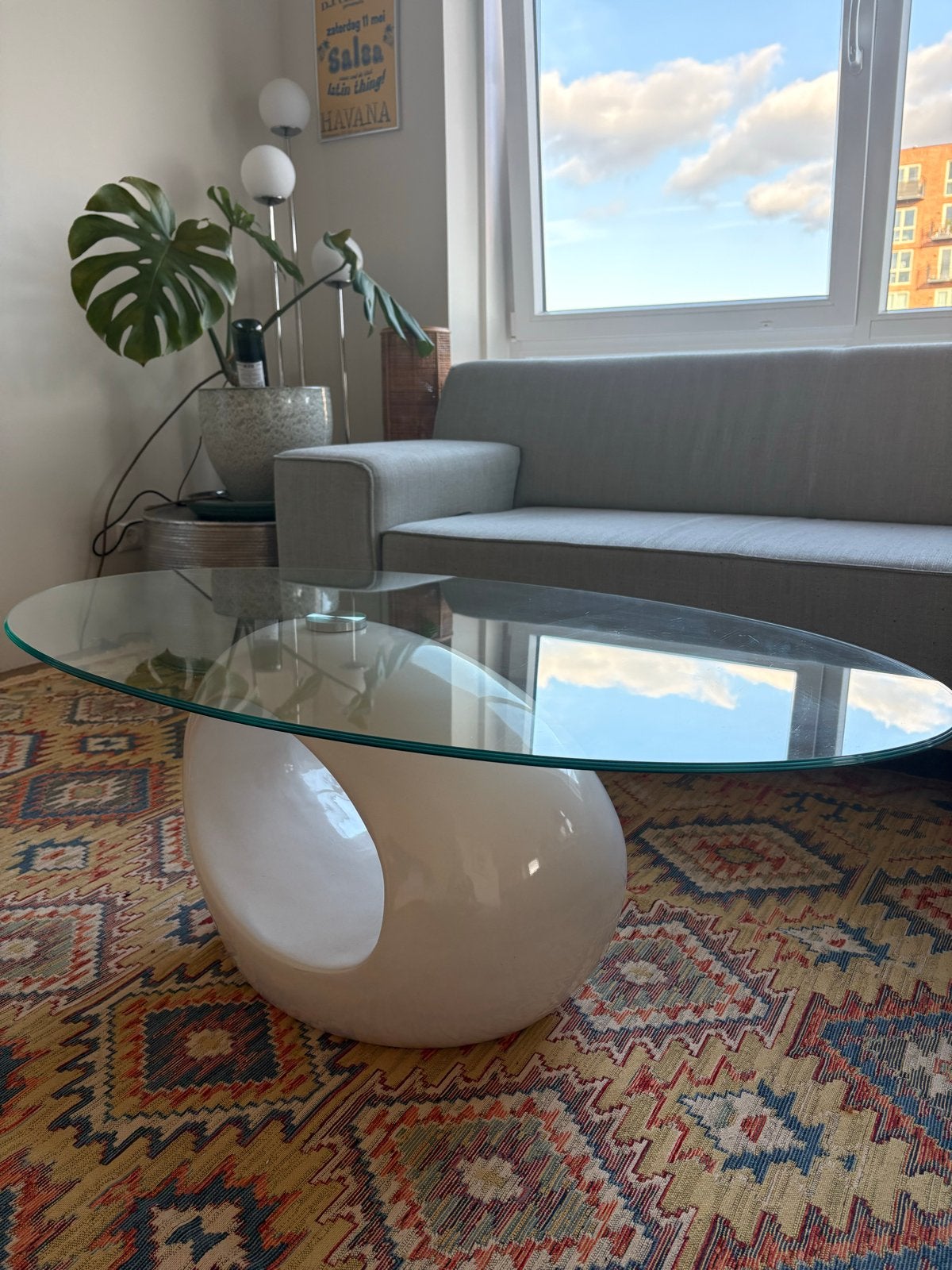 Moderne ovale salontafel met glazen blad, 50 – 75, 100 tot 150 cm, Ovaal, 50 tot 100 cm
