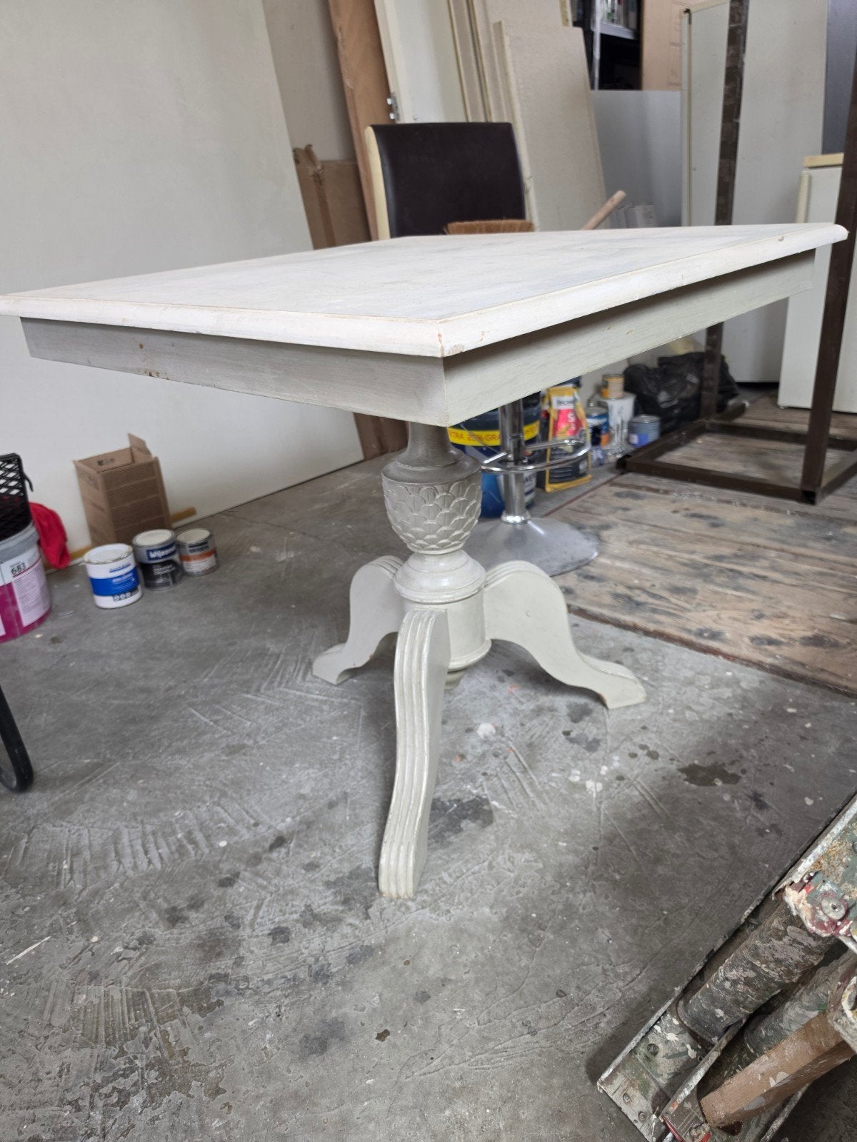 Landelijke vierkante eettafel met sierpoot, brocante stijl, Ophalen, Gebruikt, Rechthoekig, 50 tot 100 cm