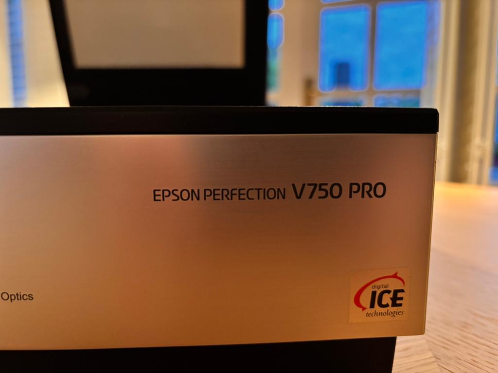Epson perfection V 750, Computers en Software, Scanners, Ophalen, Zo goed als nieuw, Fotoscanner