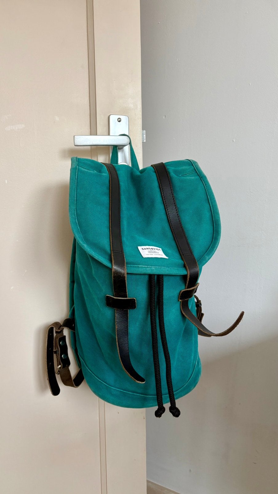 Sandqvist Stig Canvas Rugzak – Groen / Petrol met leer, Sieraden, Tassen en Uiterlijk, Overige merken, Gebruikt, 25 tot 40 cm