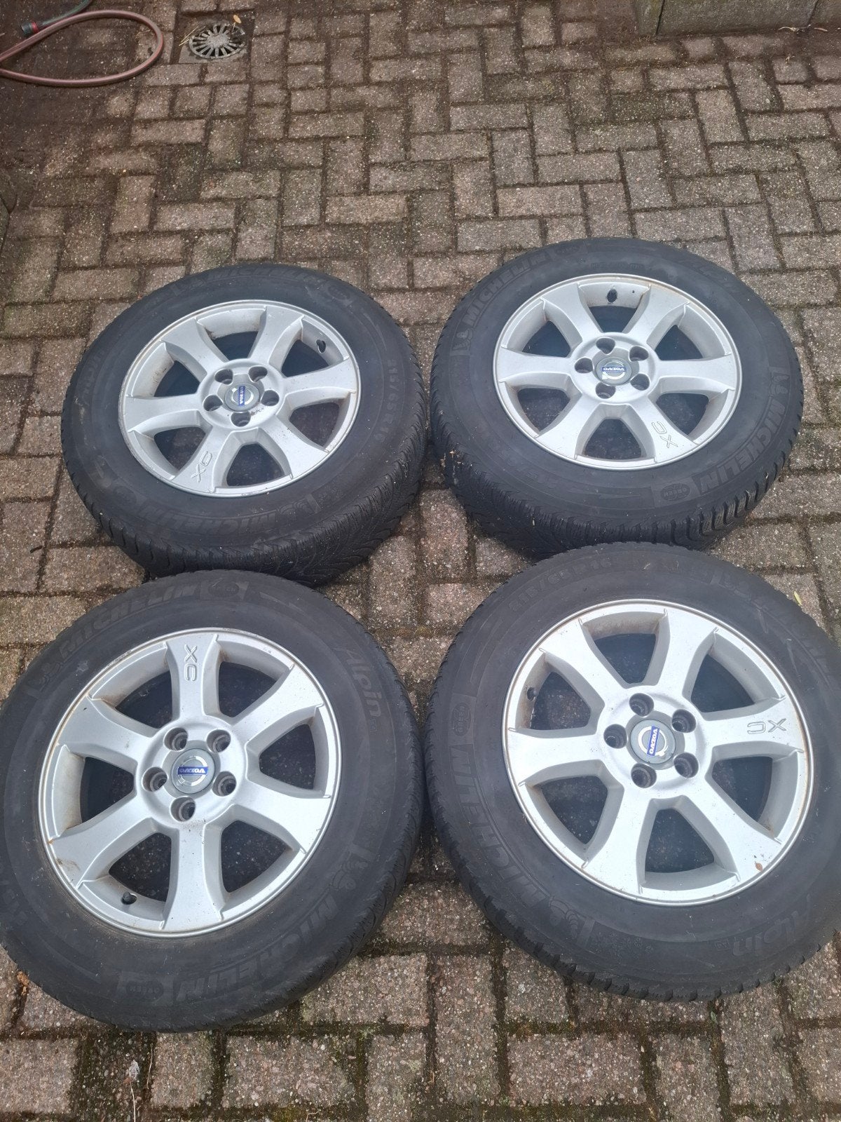 2 sets velgen voor Volvo XC70 (set 1: 16" , set 2: 17", Ophalen, Velg(en), 16 inch, All Season