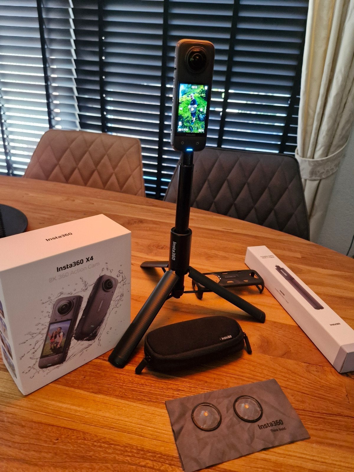 Insta360 X4 | Nieuwstaat | 360 Foto & Video | Complete set, Audio, Tv en Foto, Actiecamera's, Ophalen of Verzenden, Zo goed als nieuw