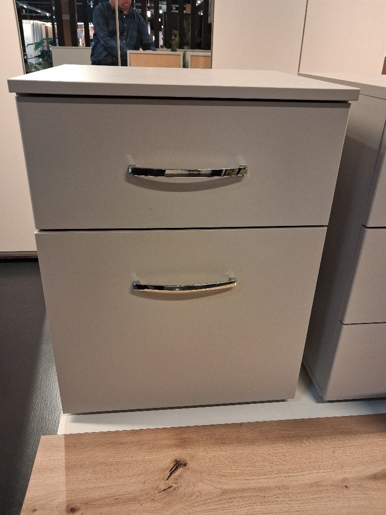 Nachtkastje, Overige materialen, Minder dan 45 cm, Zo goed als nieuw, 55 tot 70 cm