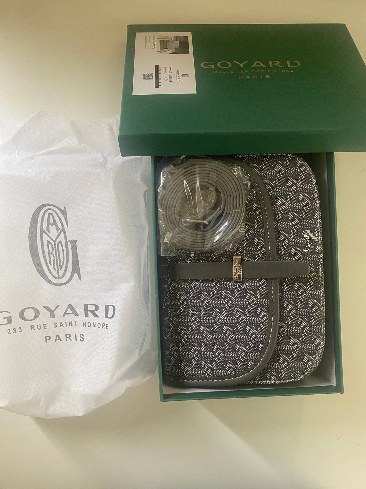 Goyard Crossbody Bag – Grijs, Ophalen of Verzenden, Zo goed als nieuw, Grijs, Overige merken