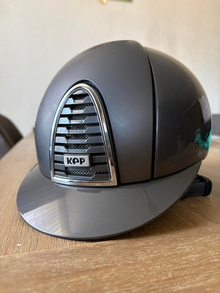 Kep italia cromo  grijs 2.0 maat M, Dieren en Toebehoren, Paardrijkleding, Ophalen of Verzenden, Zo goed als nieuw, Dressuur, Cap