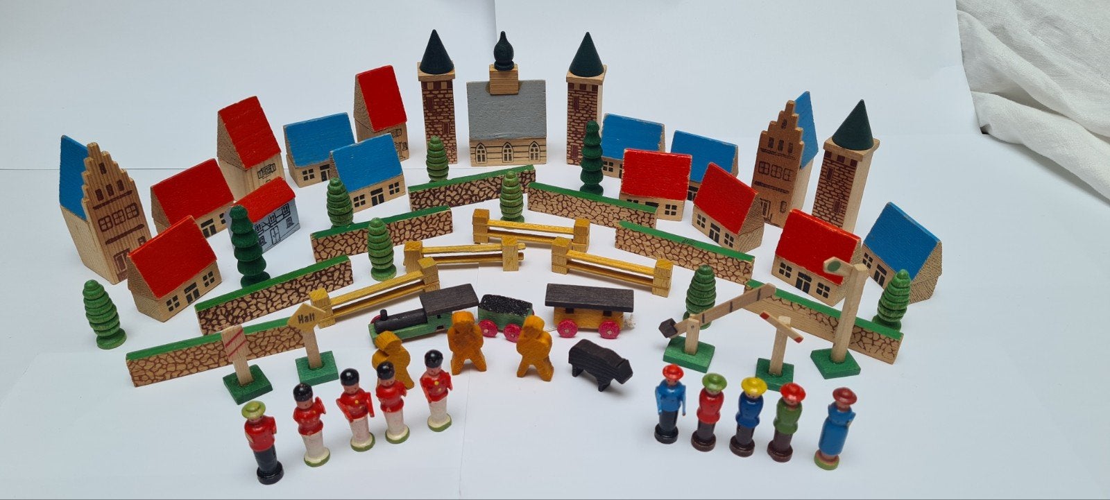 Vintage Erzgebirge Houten Miniatuur Dorpsset, Ophalen of Verzenden, Gebruikt
