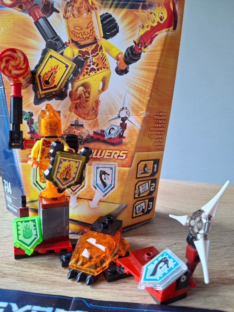 Lego Nexo Knights 70339 Ultimate Flama, Kinderen en Baby's, Speelgoed | Duplo en Lego, Gebruikt, Lego, Ophalen of Verzenden, Compleet