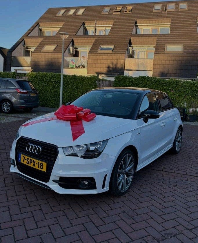 Audi A1 1.2 Tfsi 63KW SB 2013 Wit, Voorwielaandrijving, 4 cilinders, Start-stop-systeem, Wit