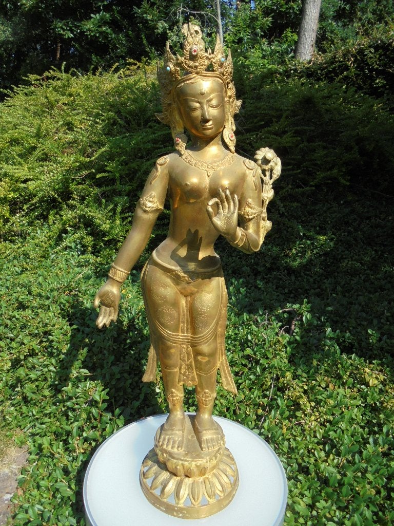 Boeddha Tara in Brons Messing met natuursteentjes H = 78 cm, Ophalen of Verzenden, Gebruikt, Metaal, 78 cm