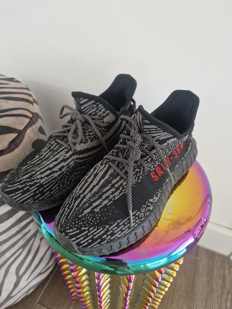Yeezy boost 350 maat 41, Kleding | Heren, Schoenen, Ophalen of Verzenden, Zo goed als nieuw, Sneakers of Gympen
