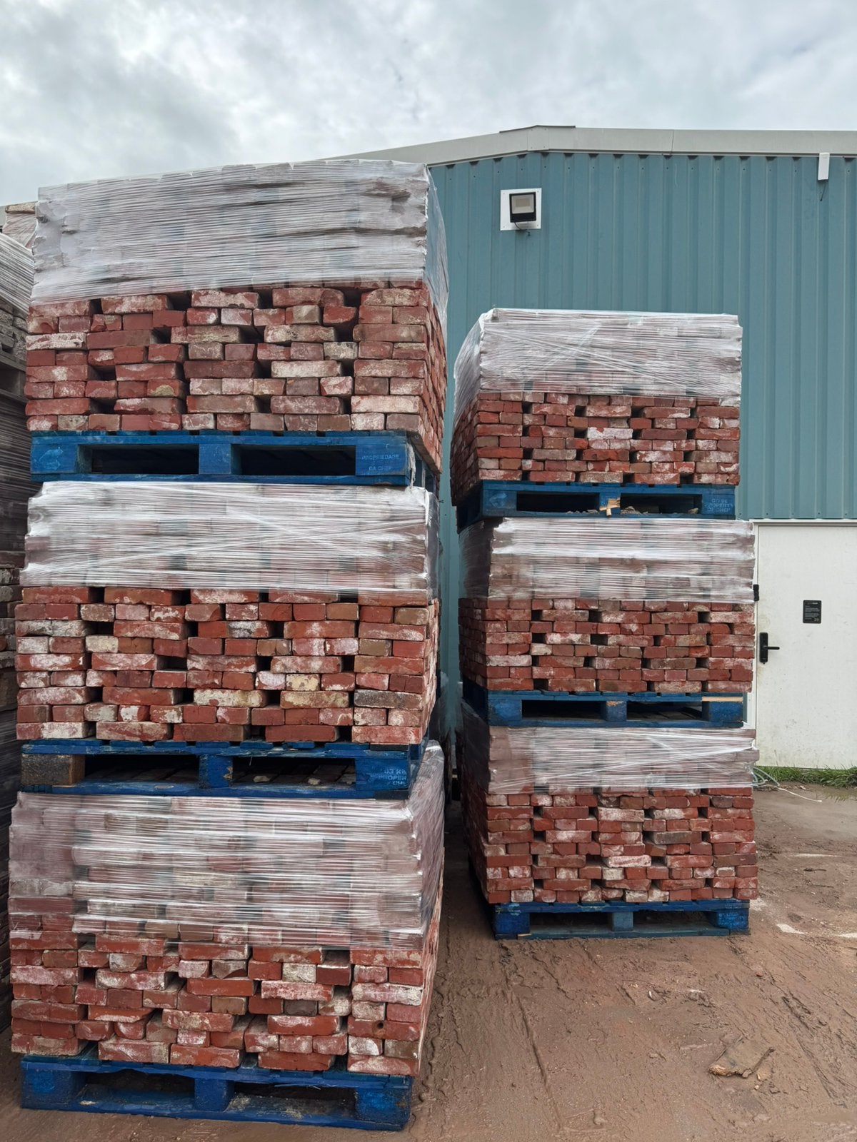 Oude rode Groninger gladde waalformaat steen 21x5 250M2