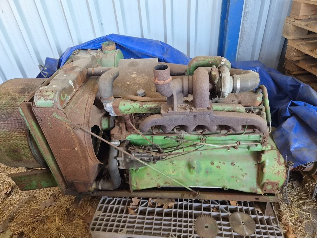 John Deere 6 cilinder combine motor met turbo, Ophalen