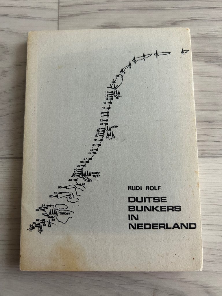 Duitse bunkers in Nederland uit 1979, Tweede Wereldoorlog, Rudi Rolf, Ophalen of Verzenden, Zo goed als nieuw
