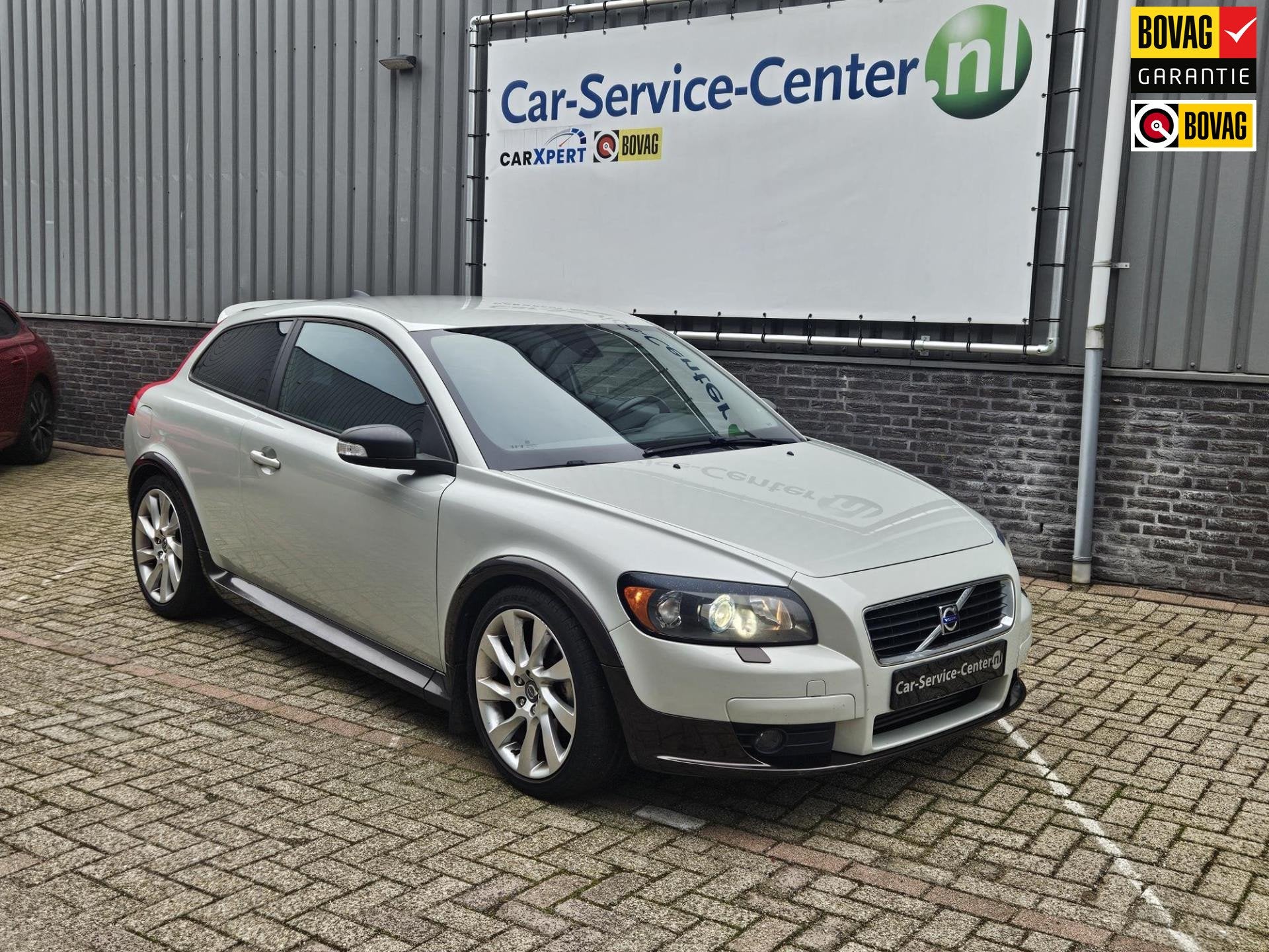Volvo C30 2.5 T5 Momentum incl 3 maanden garantie, Auto's, Volvo, Gebruikt, 4 stoelen, Wit, 11 km/l