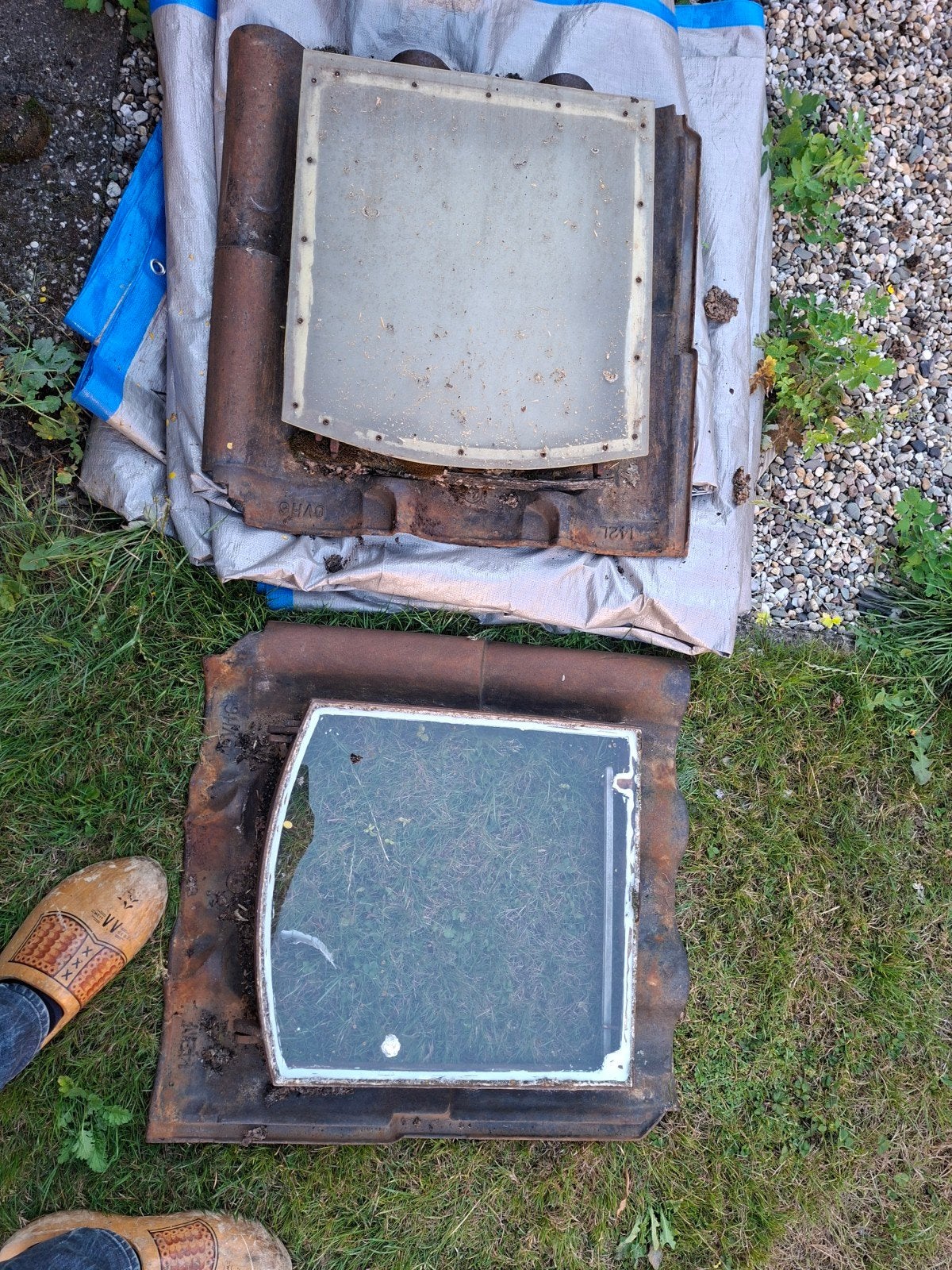 2 gietijzeren ramen., Doe-het-zelf en Verbouw, Glas en Ramen, Ophalen of Verzenden, Minder dan 80 cm, Gevelraam of Ruit, Minder dan 80 cm