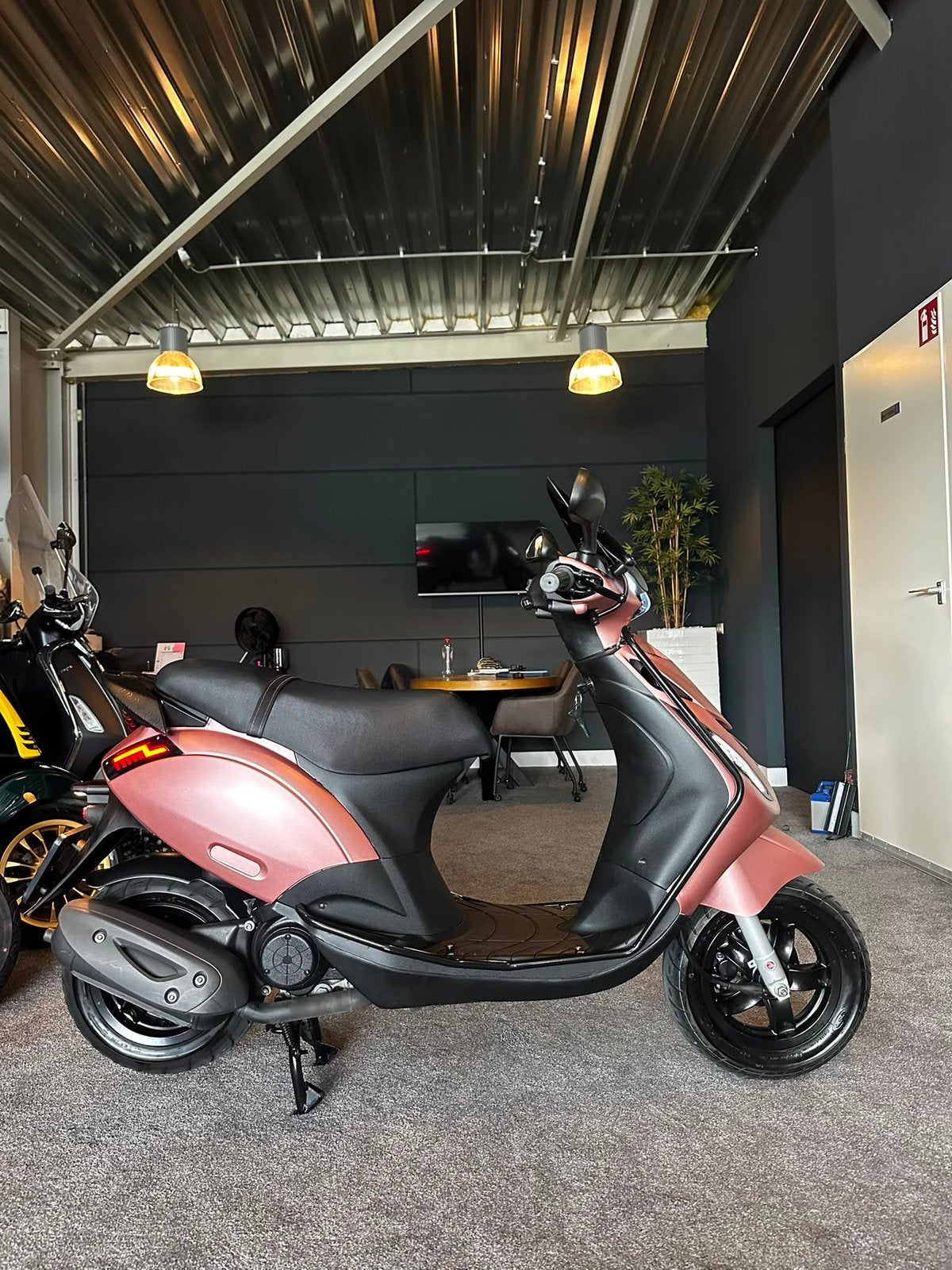 Piaggio Zip 50S | Full option | Garantie | Uniek | Euro 5, Fietsen en Brommers, Scooters | Piaggio, Ophalen, Maximaal 45 km/u