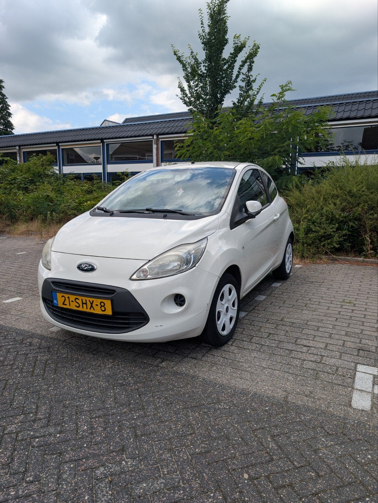 Ford Ka 1.2 69pk 2011 Wit, Voorwielaandrijving, 1242 cc, 4 cilinders, 4 stoelen